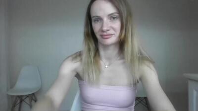 ainyrvixxen public webcam profile photo 2