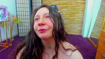 aisharouhi public webcam profile photo 6