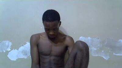 akinginn public webcam profile photo 7