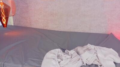 alahia_rosse public webcam profile photo 8
