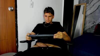 alan__smith public webcam profile photo 4