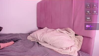 alanasnow__ public webcam profile photo 7