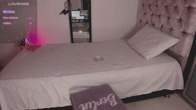 alannalove__ public webcam profile photo 2