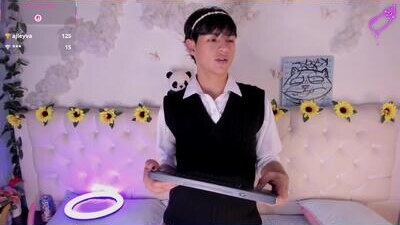 ale_aurarashi public webcam profile photo 10
