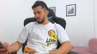alejandroo_7 public webcam profile photo 2