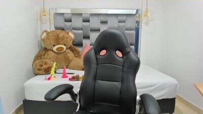 alejita_cute public webcam profile photo 10