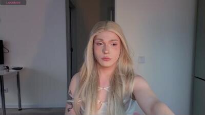 alena_dubai public webcam profile photo 3