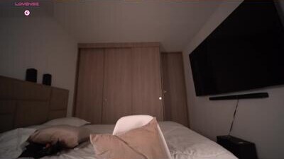 ales_bloom public webcam profile photo 10