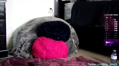 alesh_the_hotwife public webcam profile photo 7