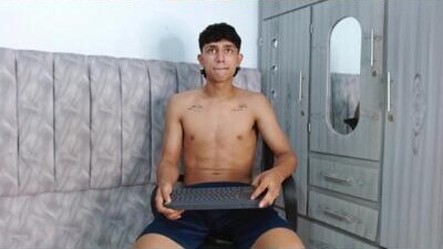 alex_martin47 public webcam profile photo 10