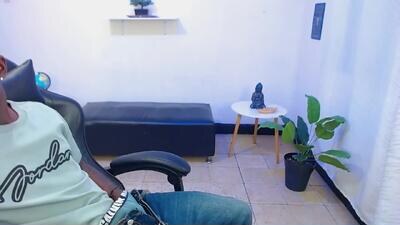 alexaandro18 public webcam profile photo 4