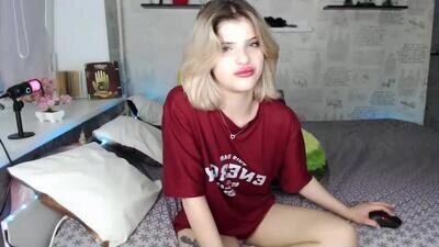 alexandraermes public webcam profile photo 3