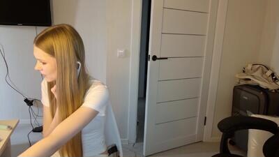 alexialunaris public webcam profile photo 3