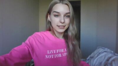 alexiee_ public webcam profile photo 2