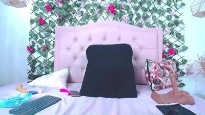 alexita_sweet public webcam profile photo 9