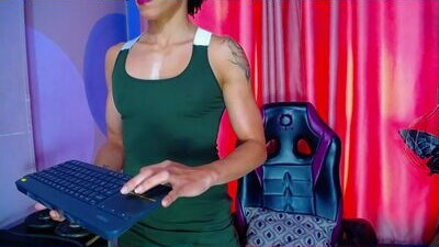 ali_fit public webcam profile photo 10