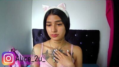 alice_2u public webcam profile photo 10