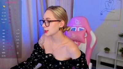 alice_elf public webcam profile photo 3