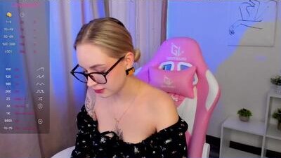 alice_elf public webcam profile photo 5