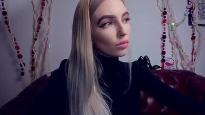 alice_esther public webcam profile photo 2