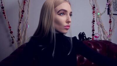 alice_esther public webcam profile photo 3