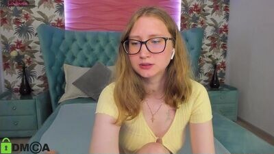 aliceblast public webcam profile photo 3