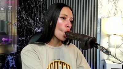 aliceemoon_ public webcam profile photo 3