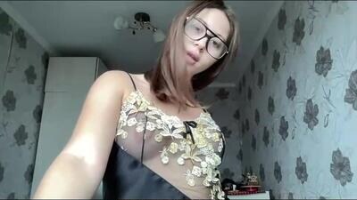 aliceinlustland public webcam profile photo 3