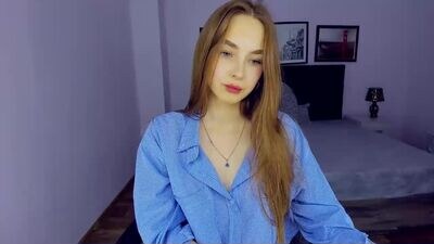 alicelance public webcam profile photo 4