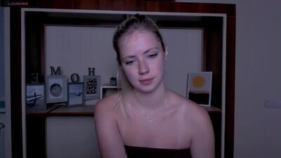 alicemeow_ public webcam profile photo 2