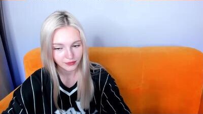 alicemonro public webcam profile photo 7