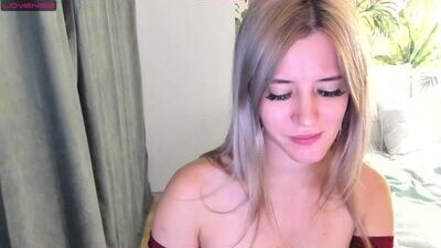alicetuker public webcam profile photo 6
