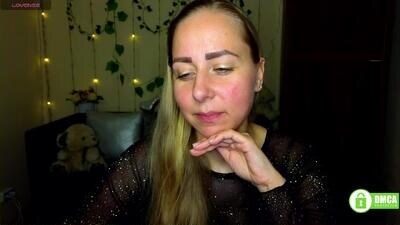 alicewonderkiss public webcam profile photo 2