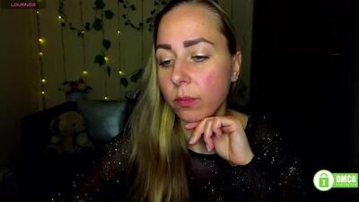 alicewonderkiss public webcam profile photo 3