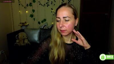 alicewonderkiss public webcam profile photo 4