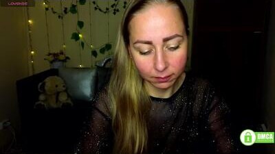 alicewonderkiss public webcam profile photo 9