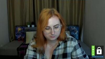 alicia_side_red public webcam profile photo 6