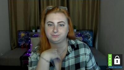 alicia_side_red public webcam profile photo 7