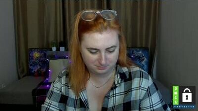 alicia_side_red public webcam profile photo 8