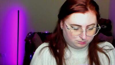 aliciaaared_kis public webcam profile photo 3