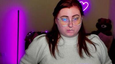 aliciaaared_kis public webcam profile photo 4