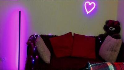 aliciaaared_kis public webcam profile photo 5