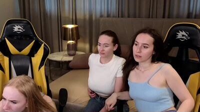 alina_054_ public webcam profile photo 3
