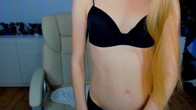 alina__blonde public webcam profile photo 3