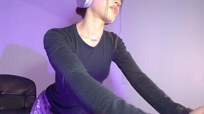 alina_lee01 public webcam profile photo 4