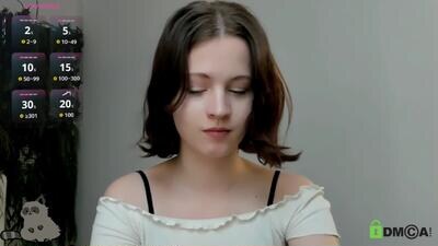 alina_mills public webcam profile photo 2