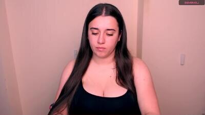 alinaasti_ public webcam profile photo 2
