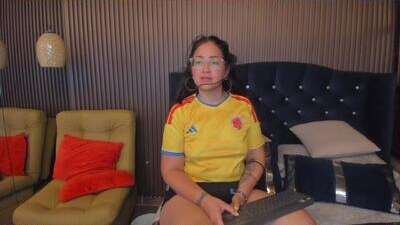 alissbluumm public webcam profile photo 7