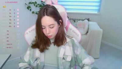 allie_hazie public webcam profile photo 2