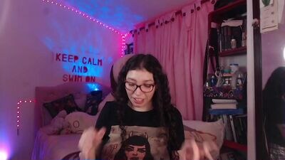 ally_donfort public webcam profile photo 3